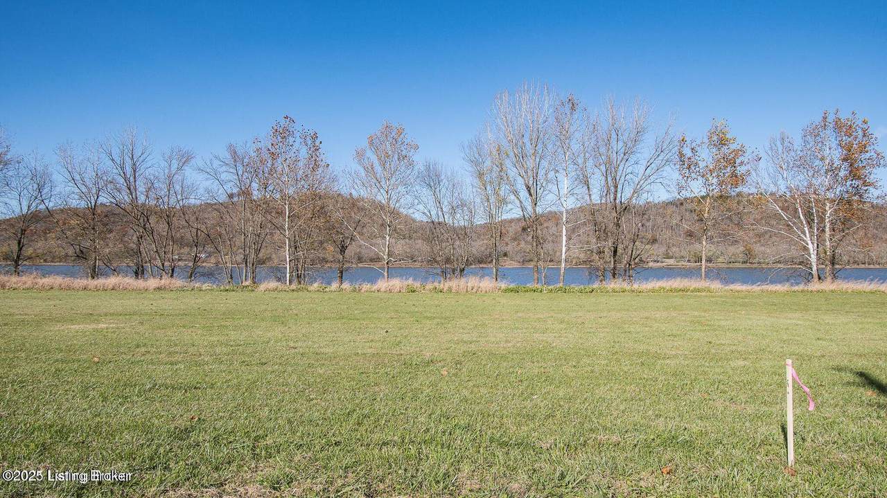 28 Paradise Point - Photo 1