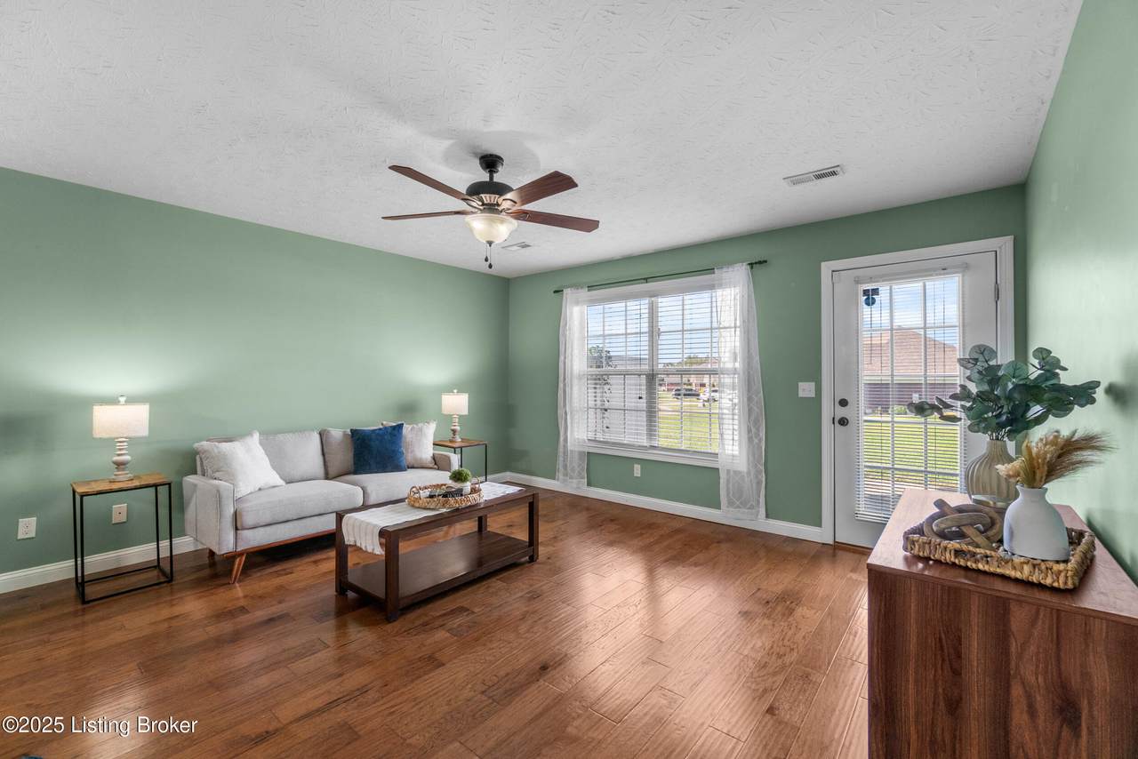 https://bt-photos.global.ssl.fastly.net/louisville/1280_boomver_1_1699690-2.jpg