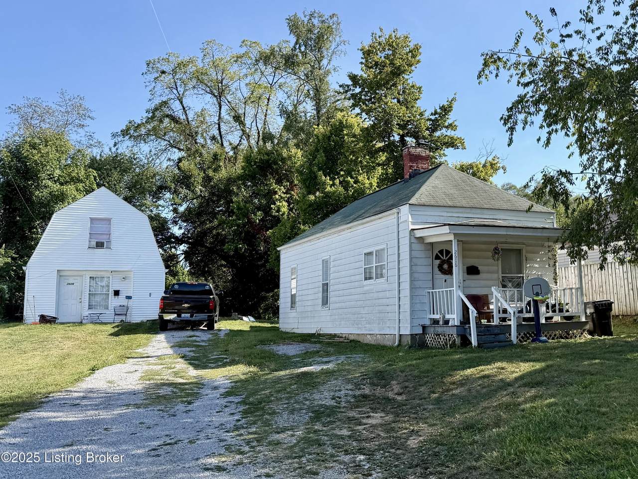 2616-2626 Lindsay Ave - Photo 1