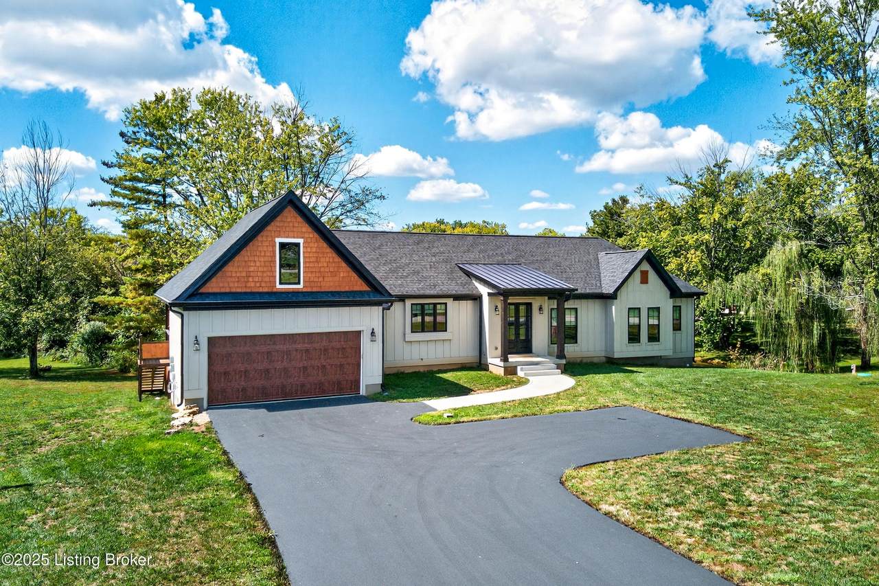 3802 Carriage Hill Dr - Photo 1