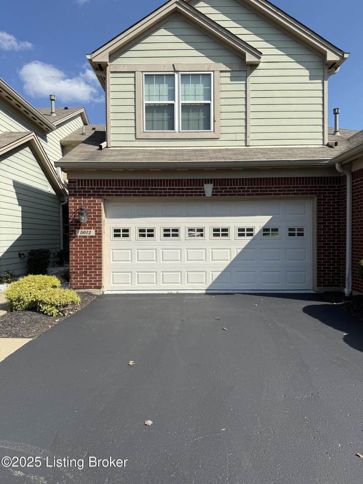 5012 Kames Square - Photo 1