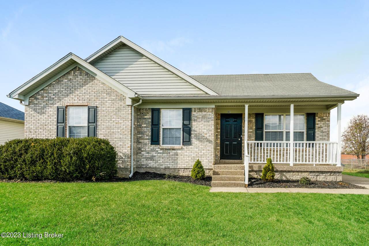 651 Oak Grove Blvd - Photo 1