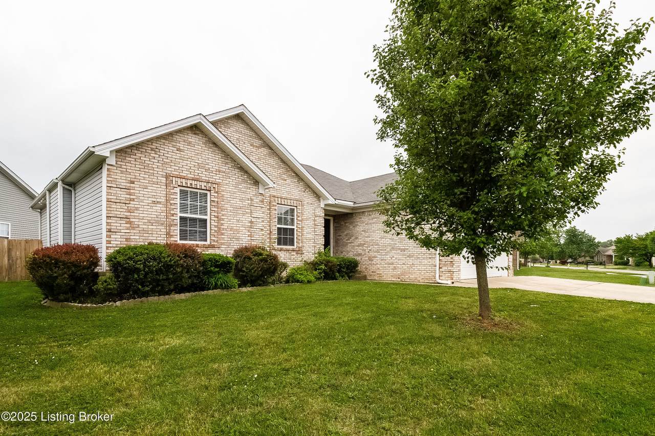 3123 Northland Dr - Photo 1