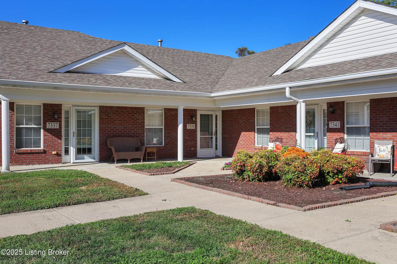 7339 Fox Hollow Way - Photo 1