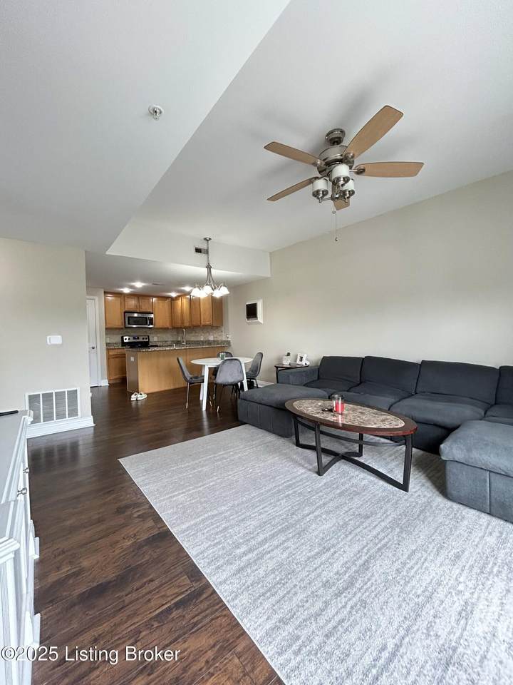 10619 Meeting St - Photo 1