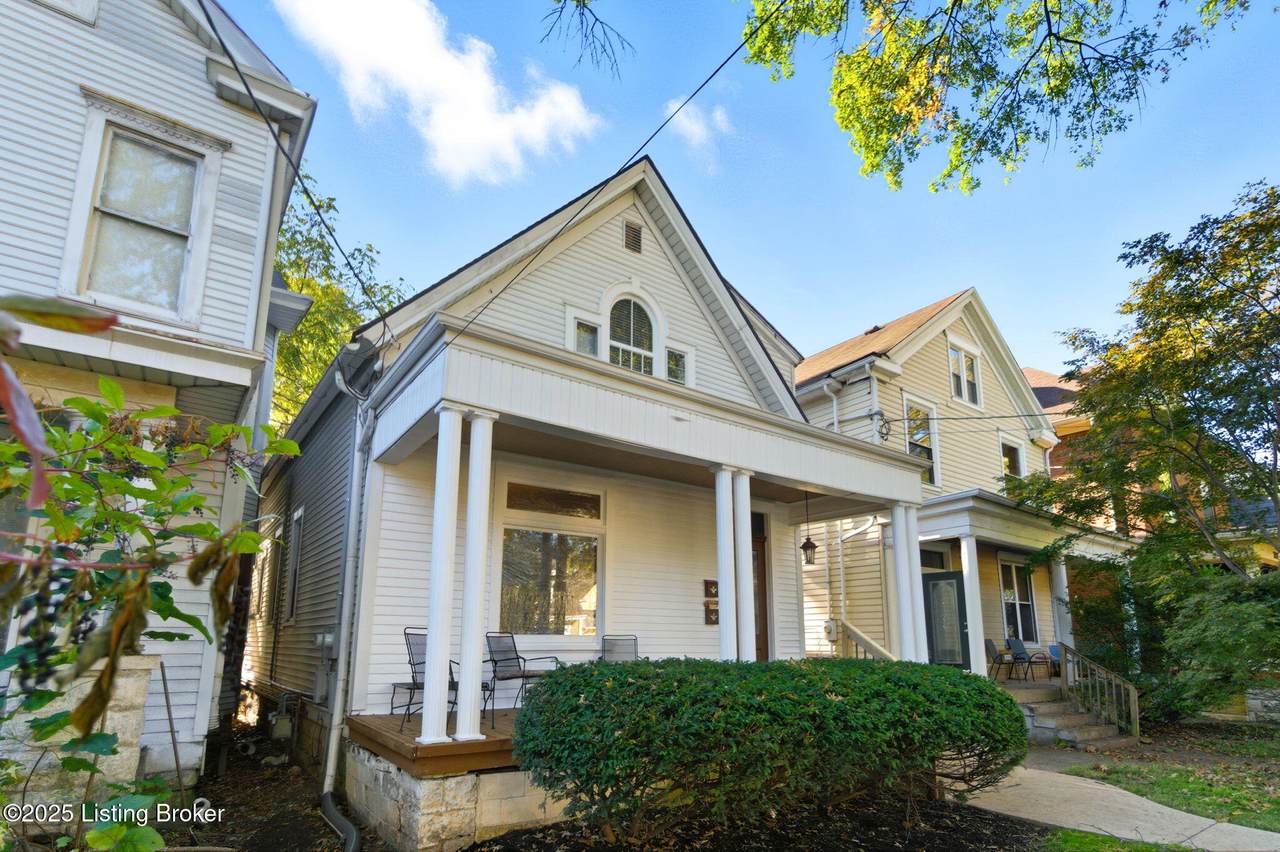 2030 Sherwood Ave - Photo 1