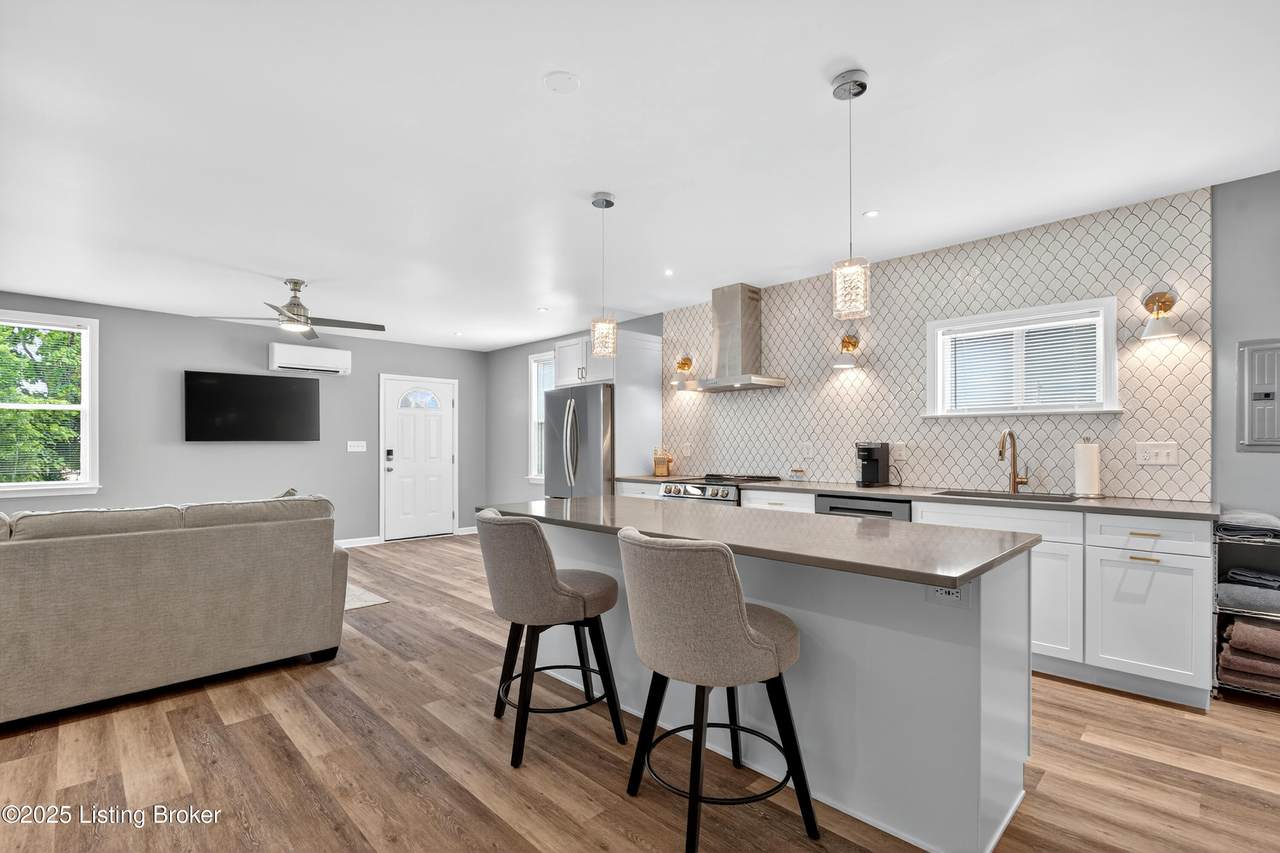 1537 Market St - Photo 1