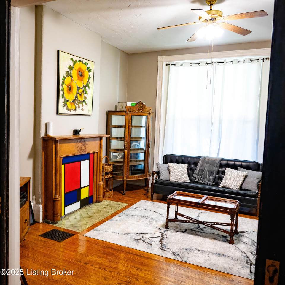 1331 Floyd St - Photo 1