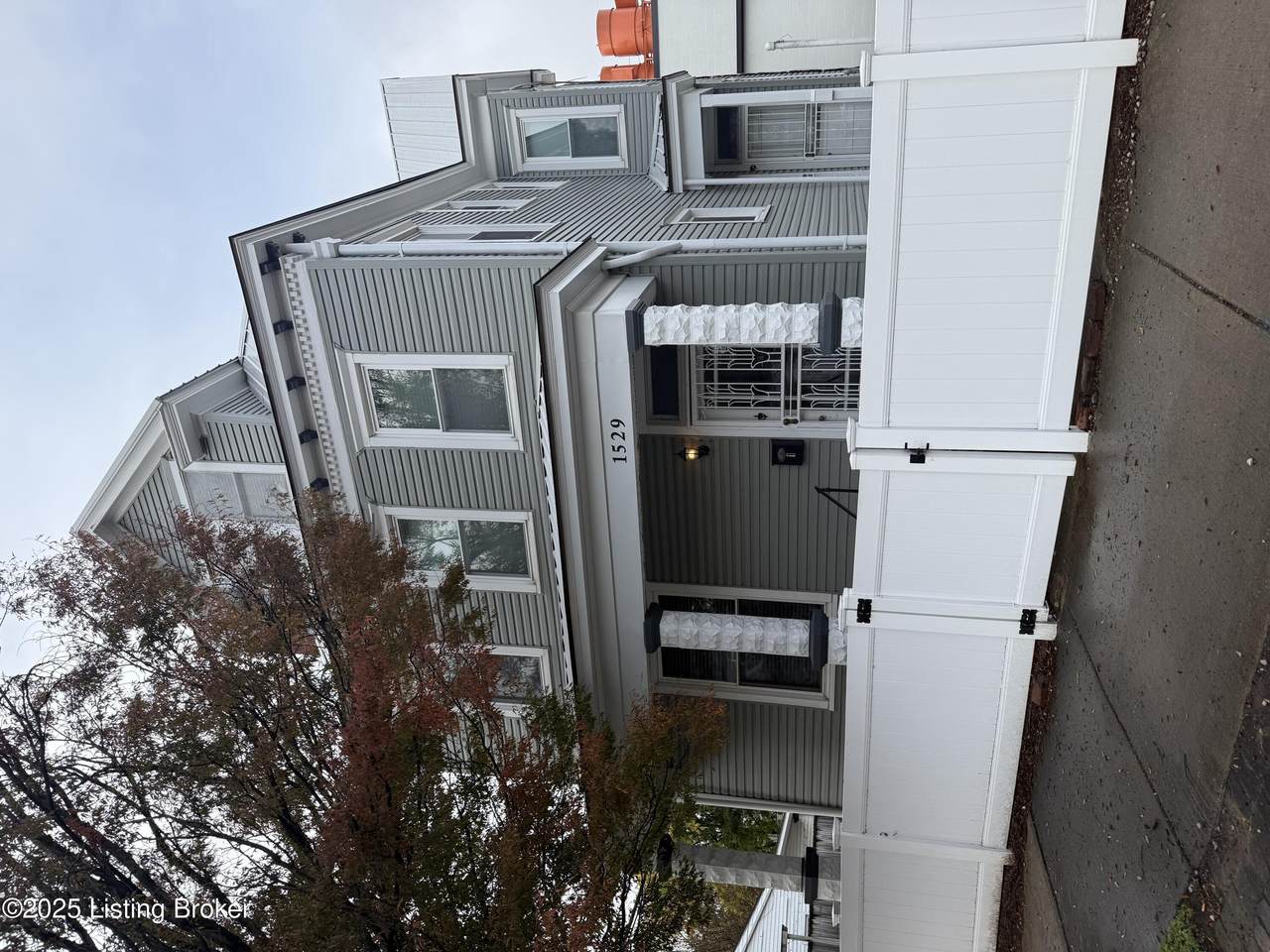 1529 Christy Ave - Photo 1