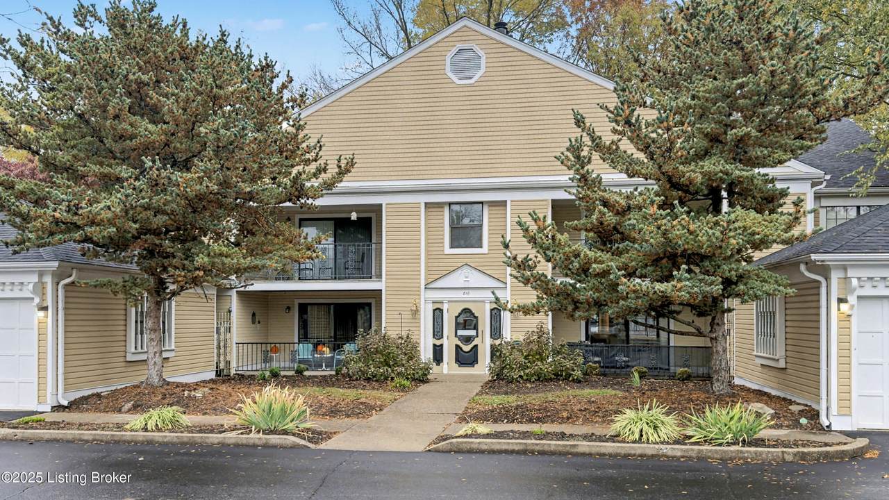 818 Washburn Ave - Photo 1