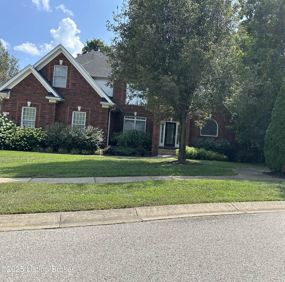 17014 Ashburton Dr - Photo 1