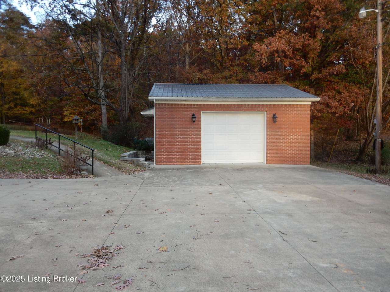 https://bt-photos.global.ssl.fastly.net/louisville/1280_boomver_1_1703194-2.jpg