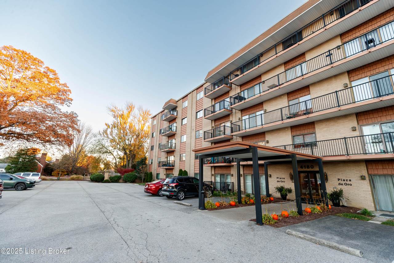 4180 Lyndon Way - Photo 1