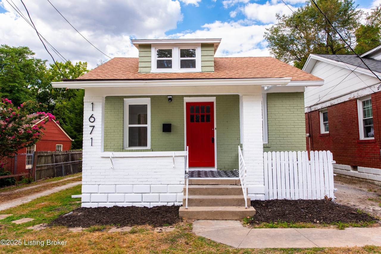 1671 Trigg St - Photo 1