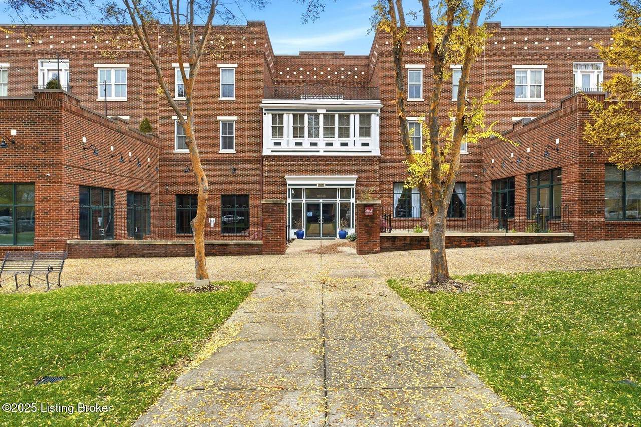 10619 Meeting St - Photo 1