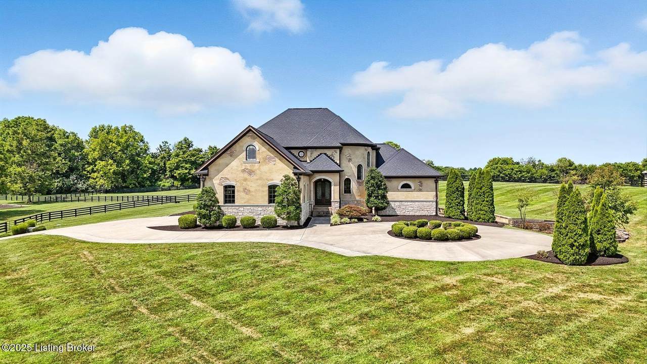 1058 Majestic Oaks Way - Photo 1
