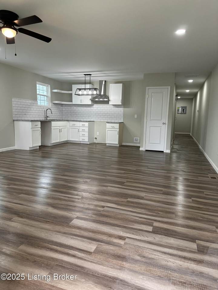 https://bt-photos.global.ssl.fastly.net/louisville/1280_boomver_1_1705548-2.jpg