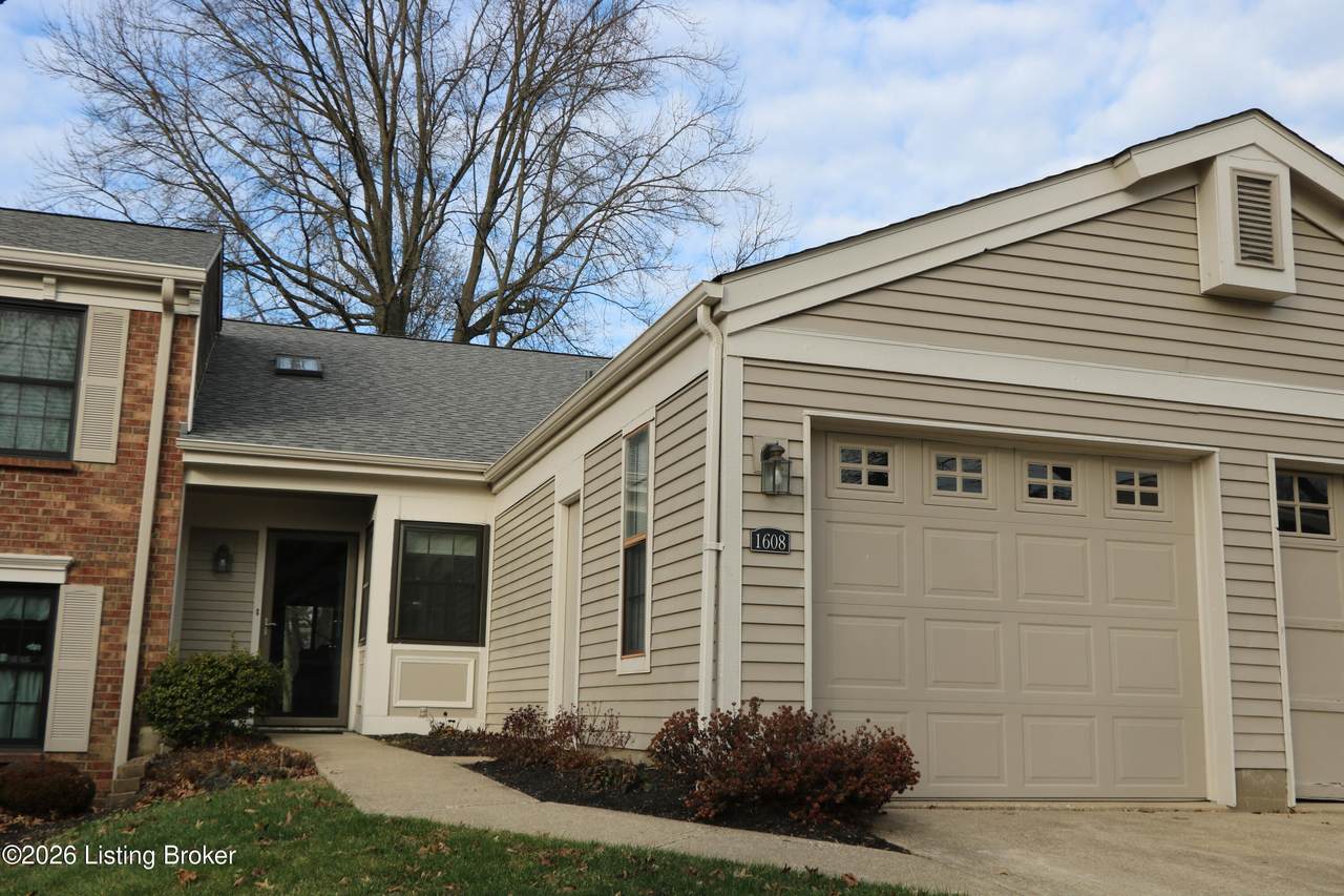 1608 Greens Edge Dr - Photo 1