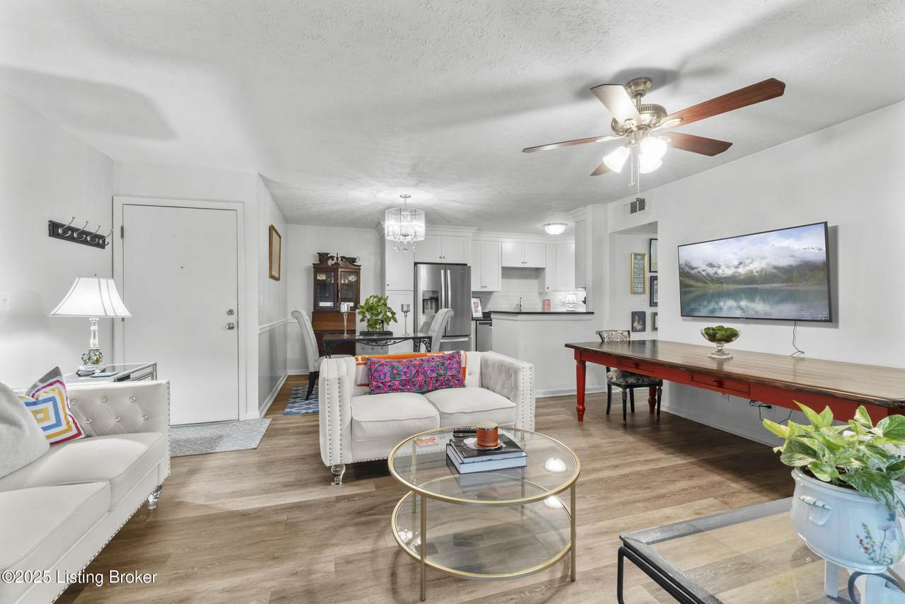 4 Dupont Way - Photo 1