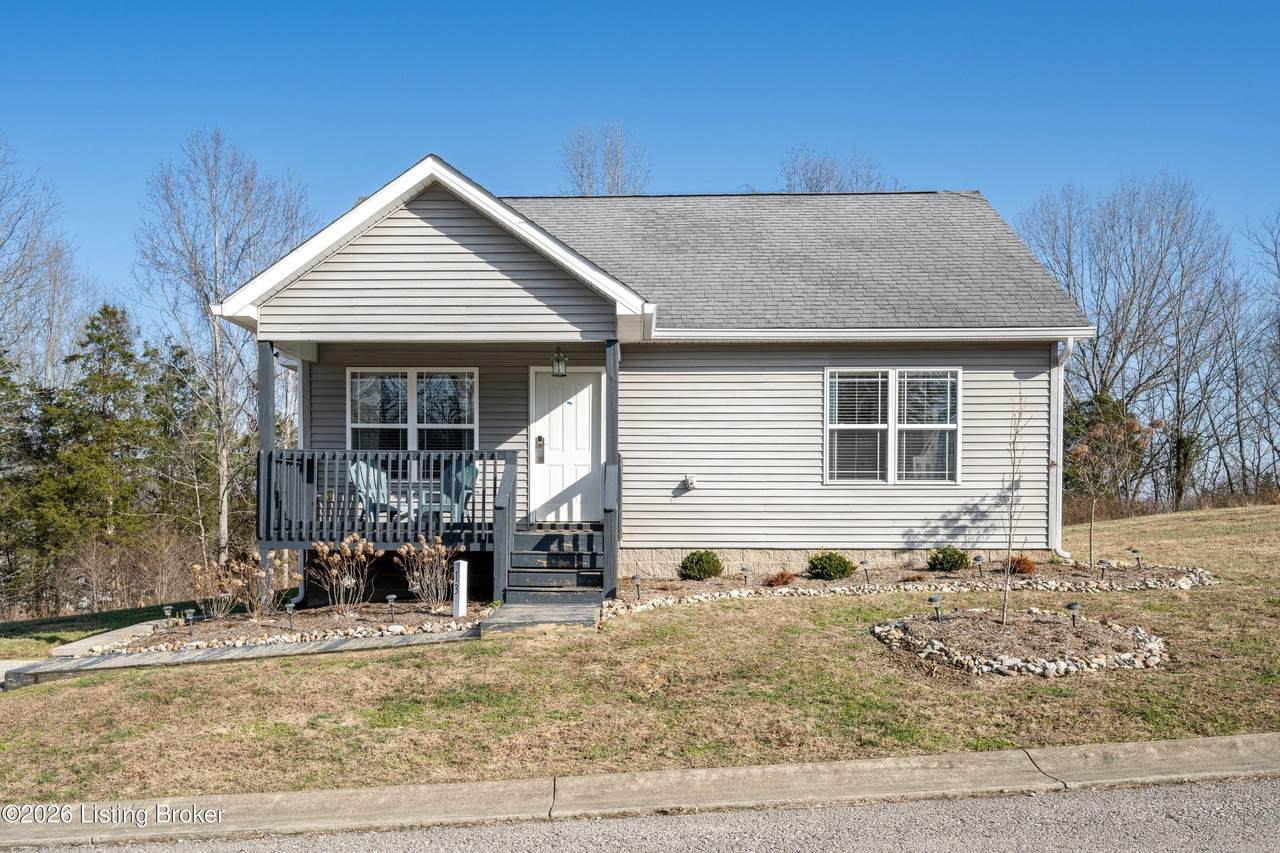585 Grand View Dr - Photo 1