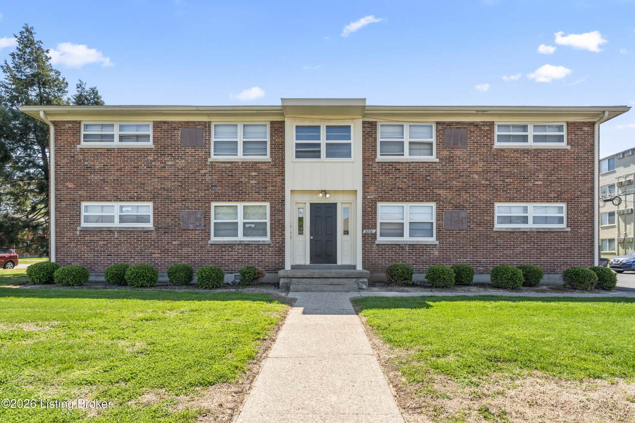 2220 Heather Ln - Photo 1