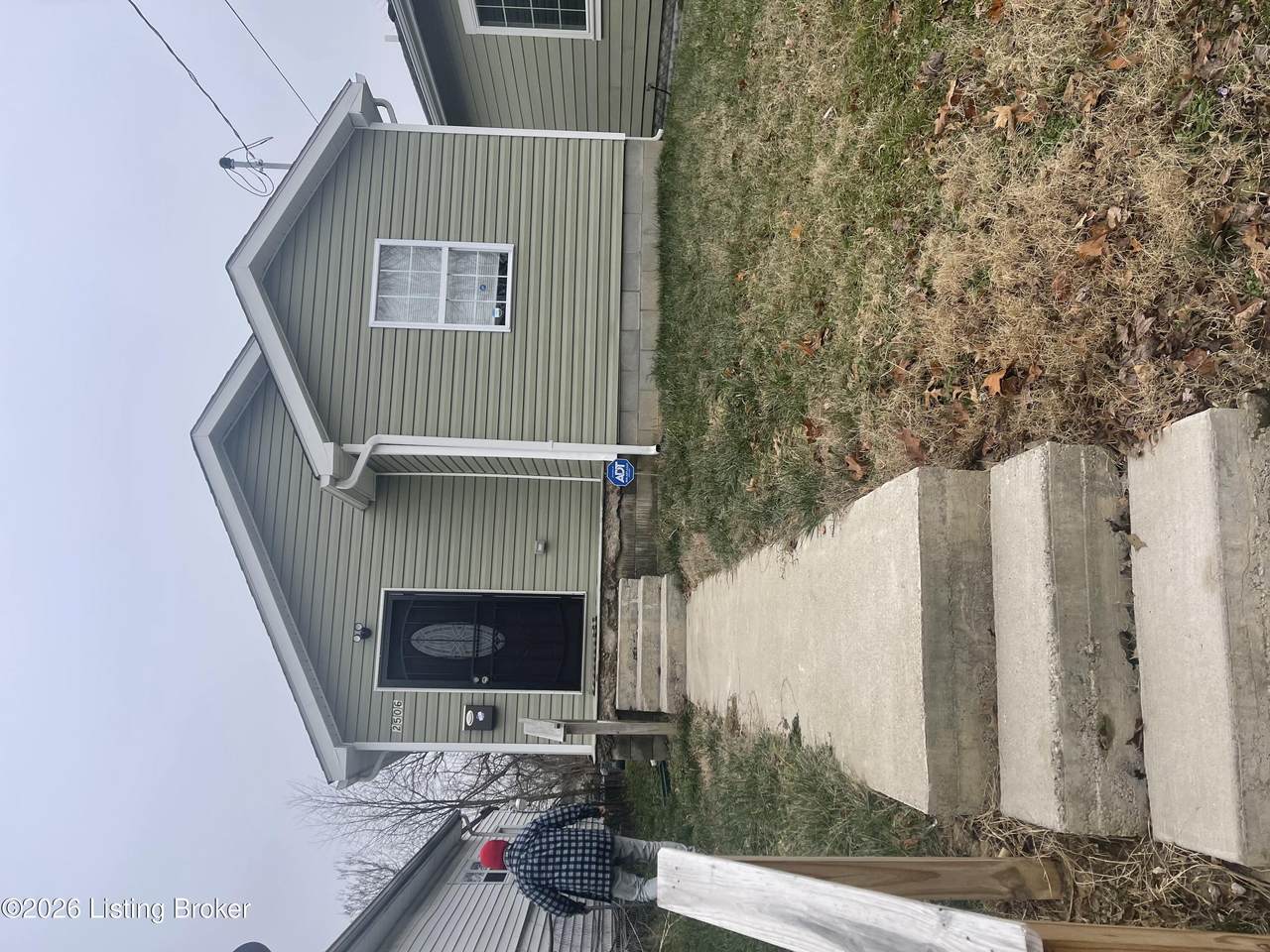 2506 Howard St - Photo 1