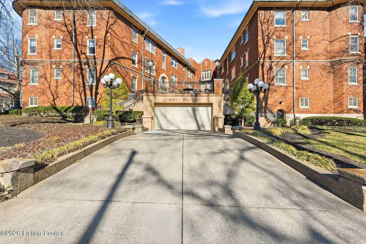 1601 Spring Dr - Photo 1