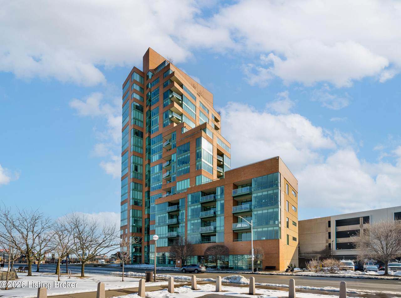 222 Witherspoon St - Photo 1