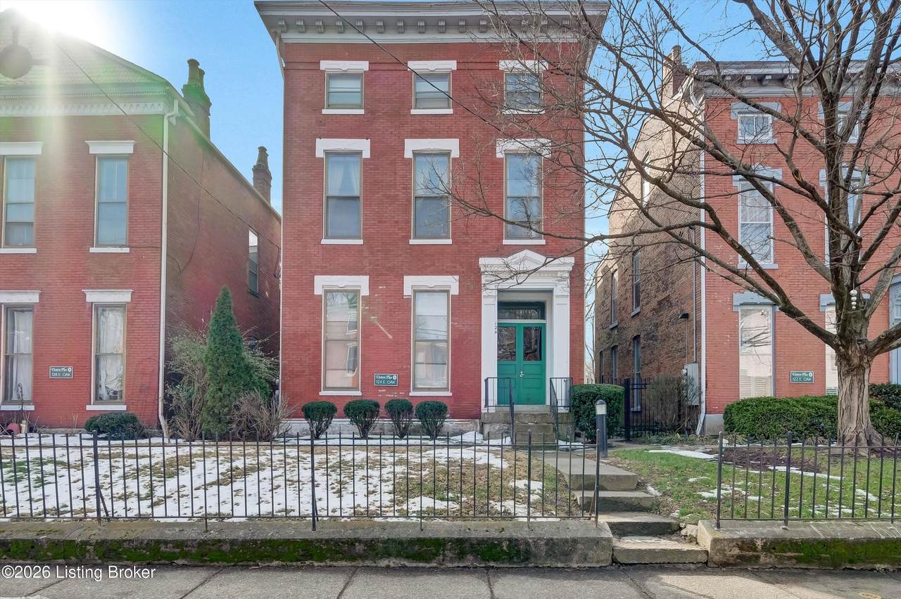 124 Oak St - Photo 1