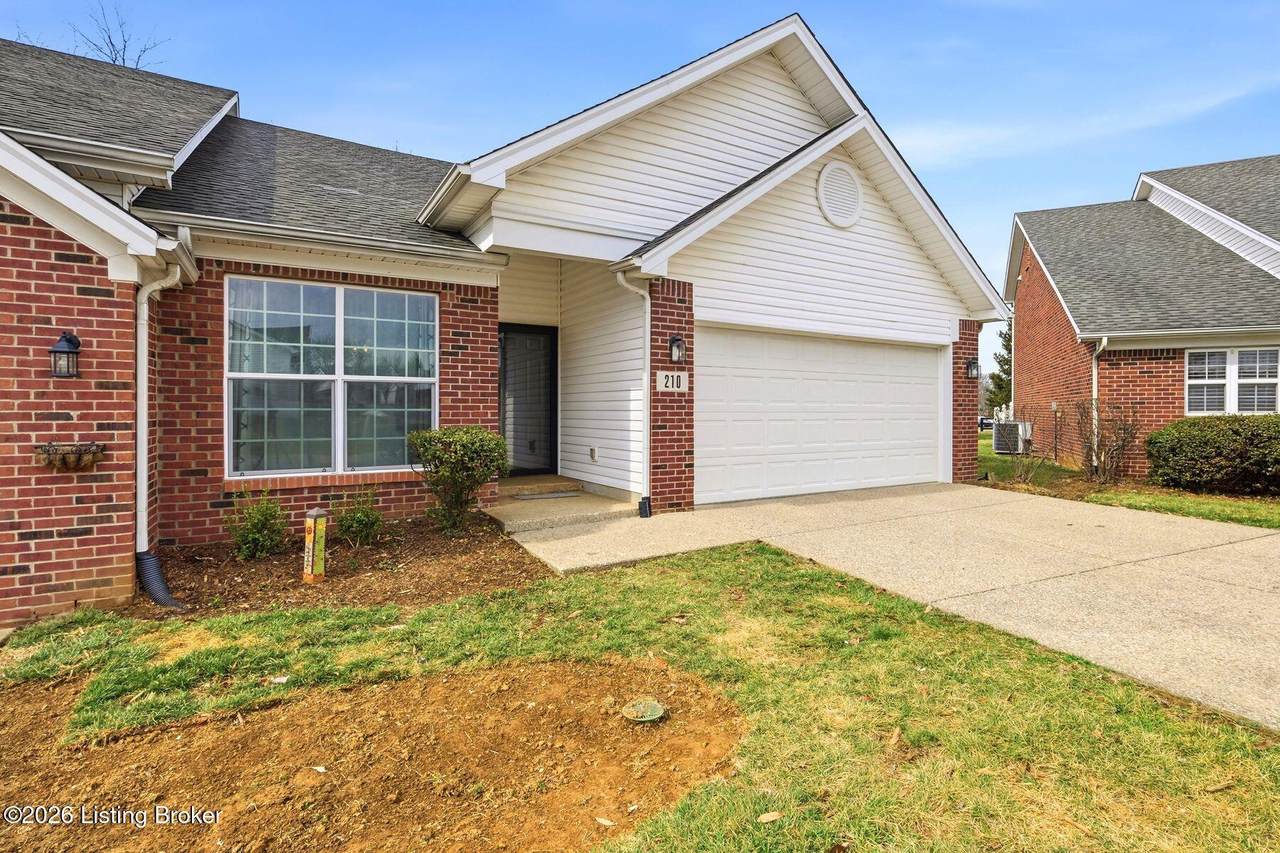 210 Charlton Wynde Dr - Photo 1