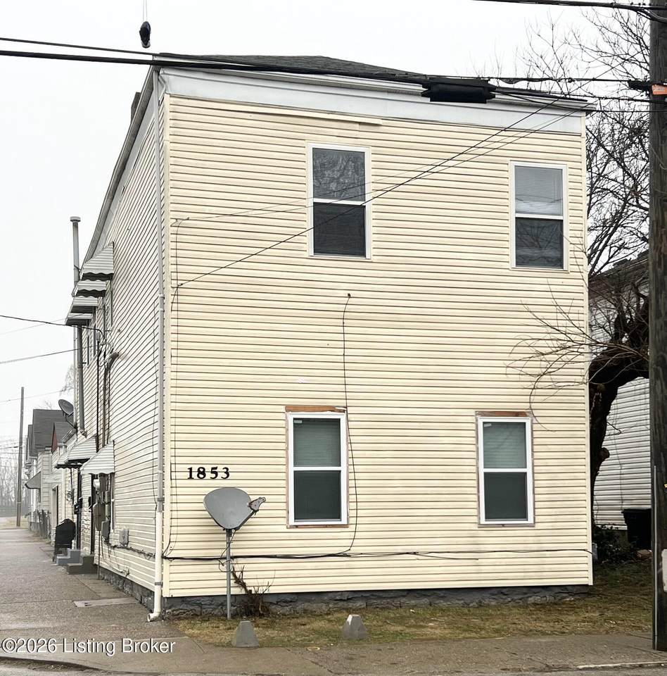 1853 Bank St - Photo 1