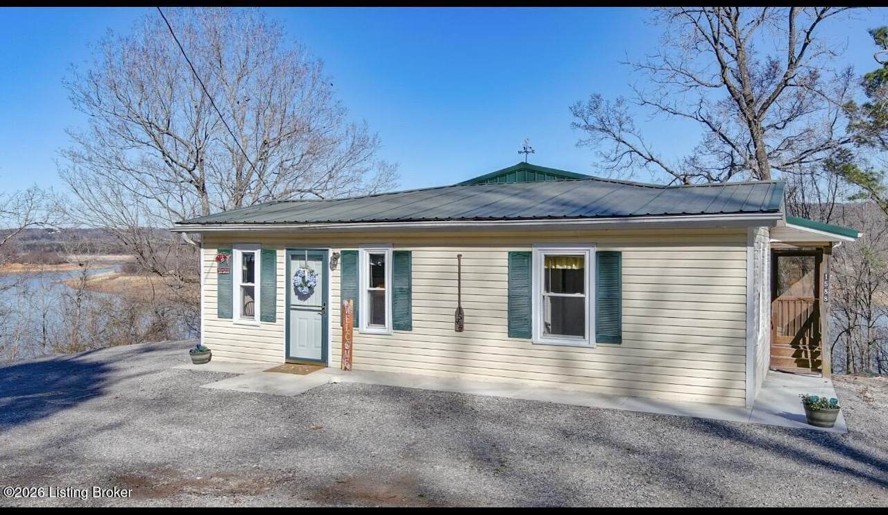 1588 Robbin Ln - Photo 1