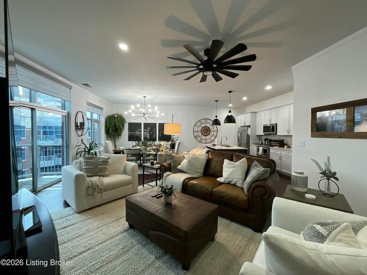 324 Main St - Photo 1