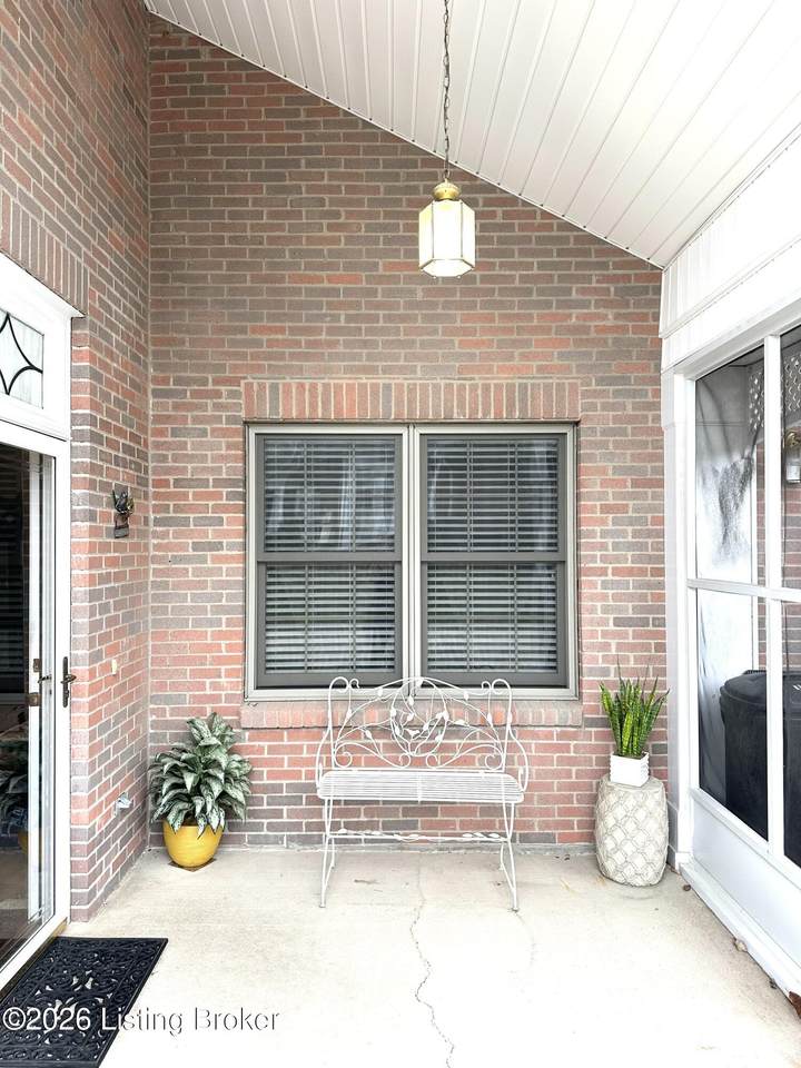 https://bt-photos.global.ssl.fastly.net/louisville/1280_boomver_1_1711098-2.jpg