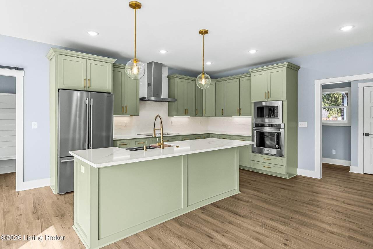 1100 Silvercrest Ln - Photo 1