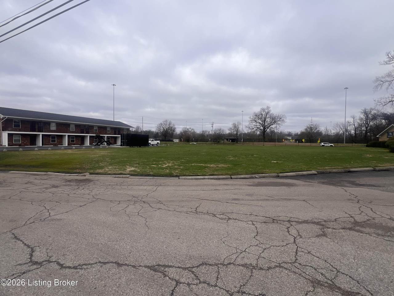 https://bt-photos.global.ssl.fastly.net/louisville/1280_boomver_1_1711712-2.jpg