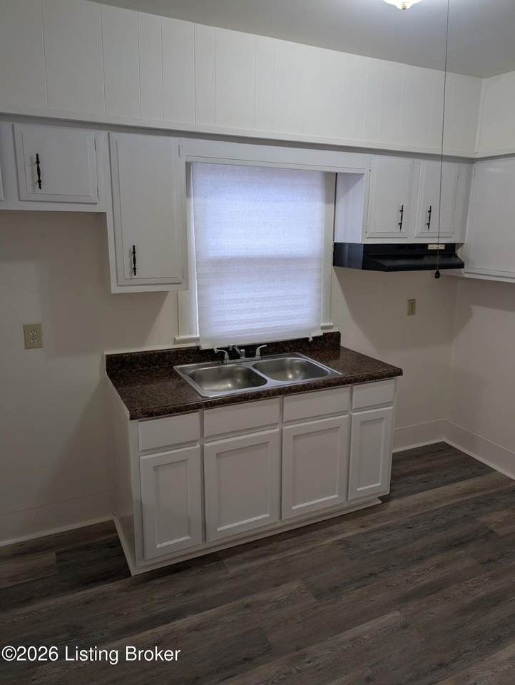 https://bt-photos.global.ssl.fastly.net/louisville/1280_boomver_1_1711719-2.jpg