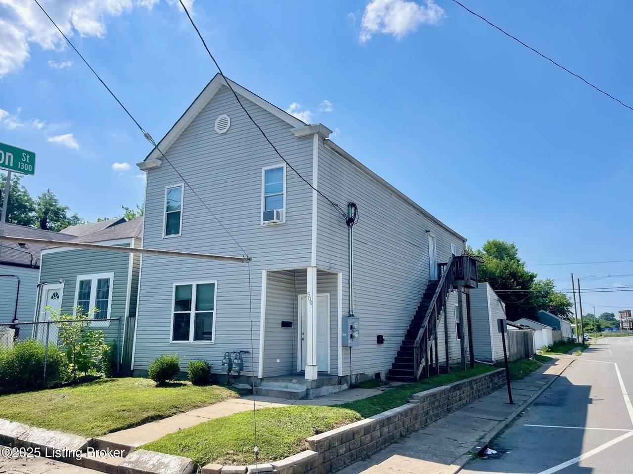 500 Ormsby Ave - Photo 1