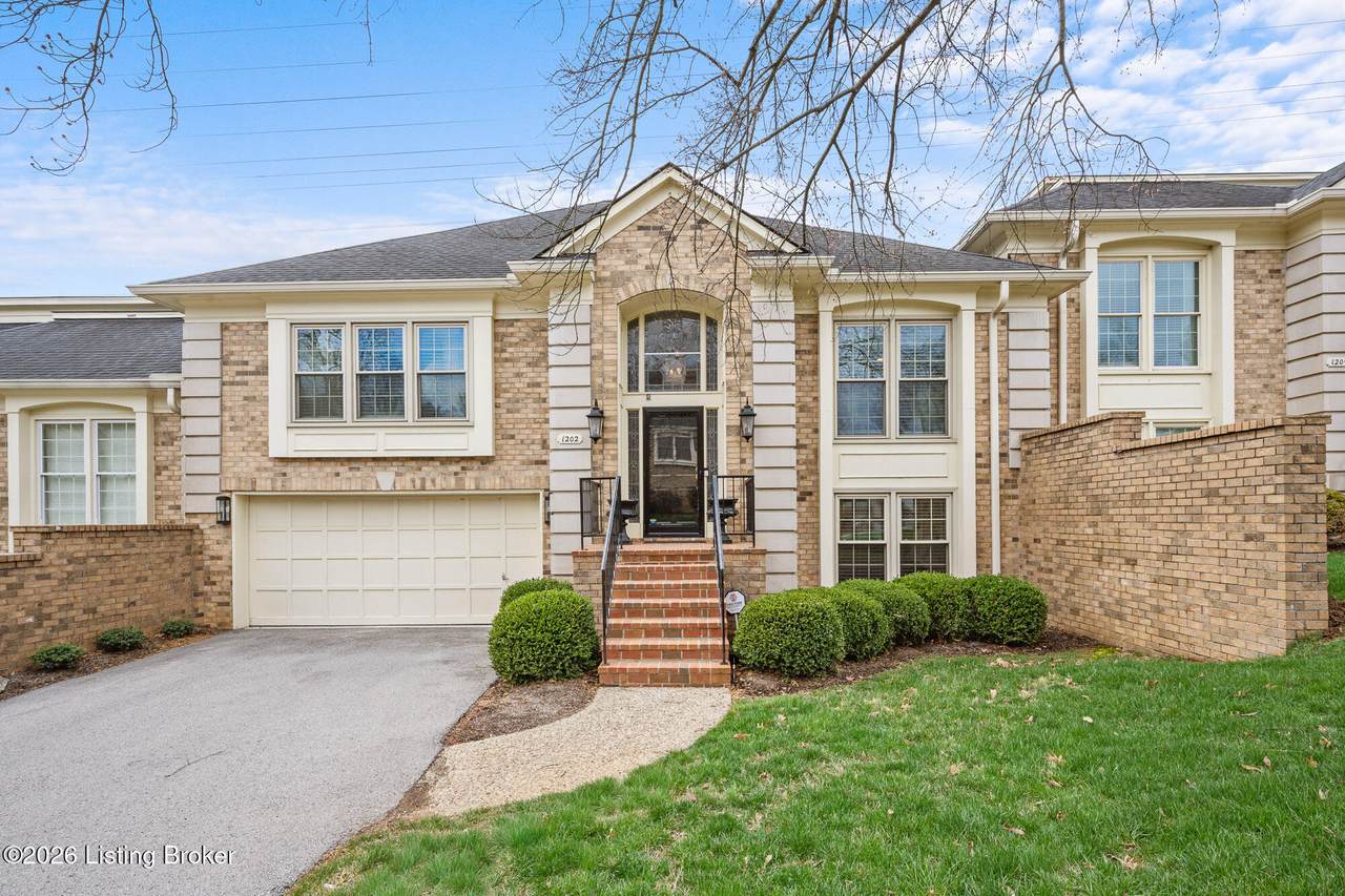 1202 Wellington Pl - Photo 1