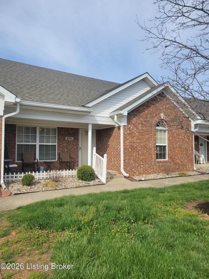 8553 Applegate Village Dr - Photo 1