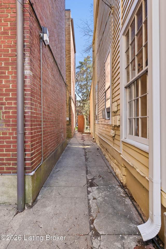 https://bt-photos.global.ssl.fastly.net/louisville/1280_boomver_1_1712446-2.jpg