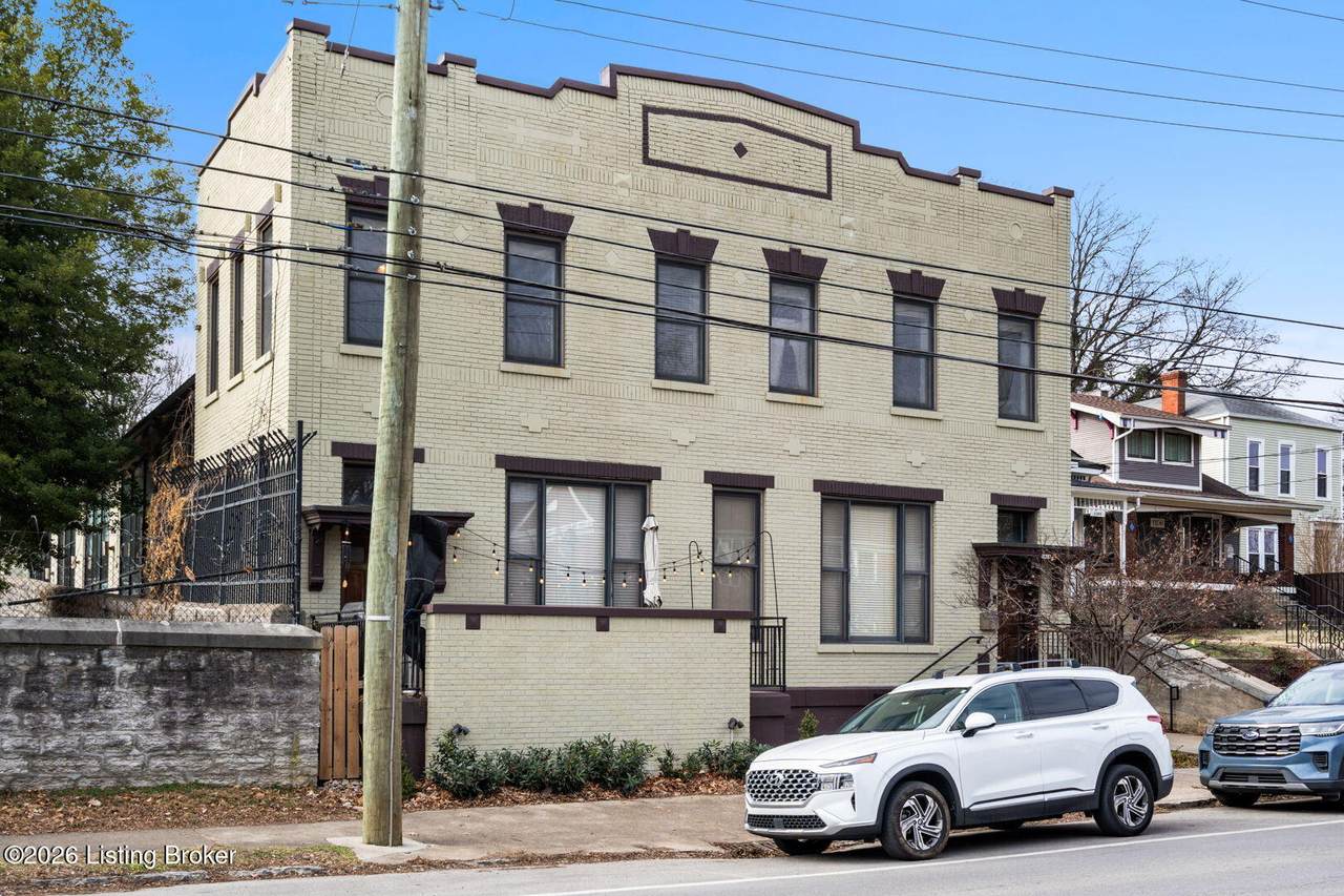 1110 Baxter Ave - Photo 1