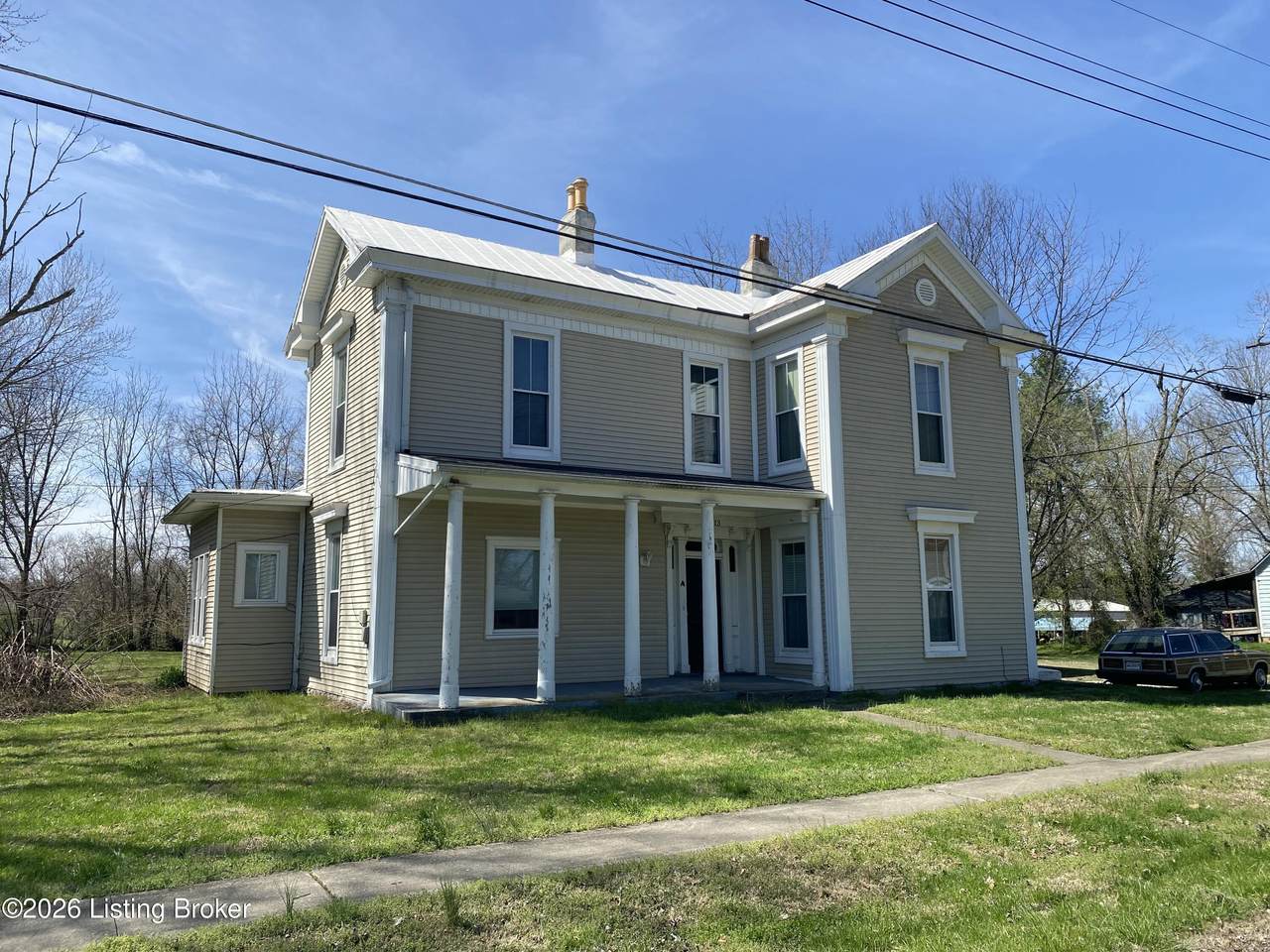313 Washington St - Photo 1