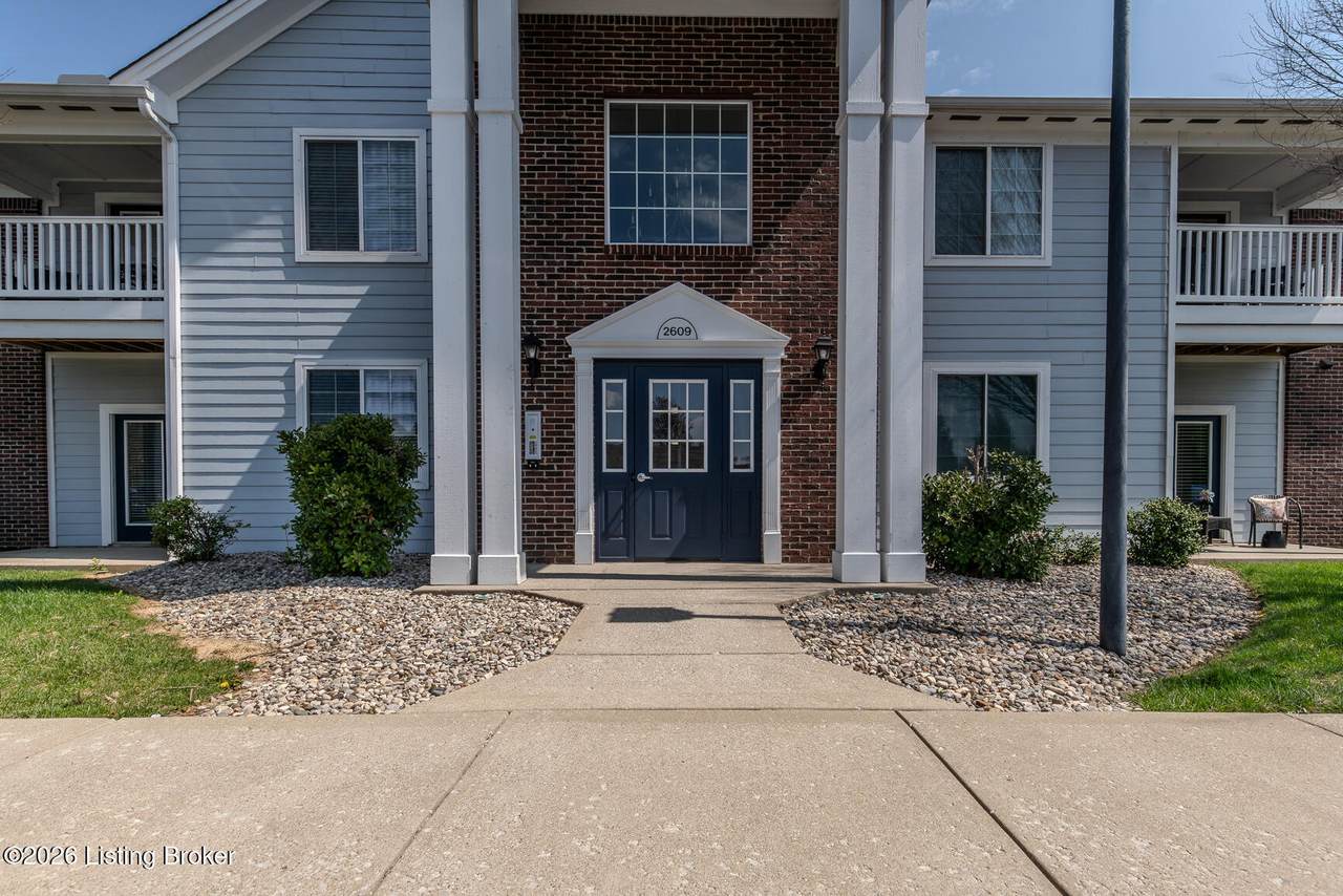 2609 Bradford Commons Dr - Photo 1