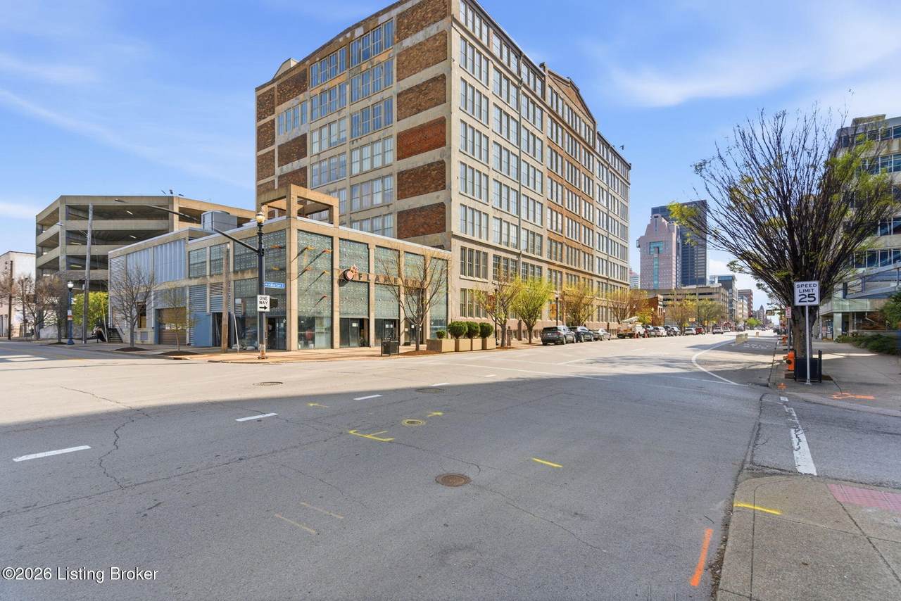 815 Market St - Photo 1