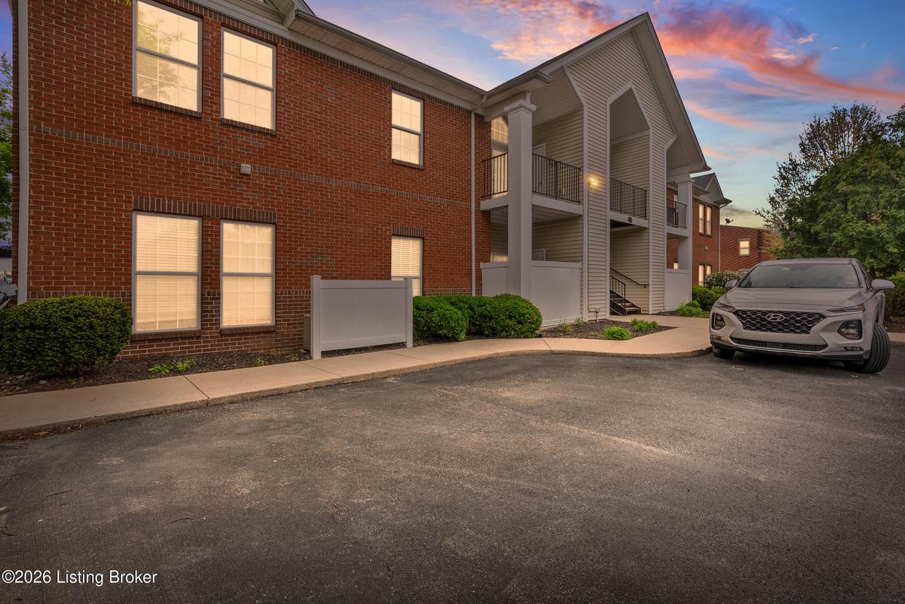 1110 Westlynne Pl - Photo 1