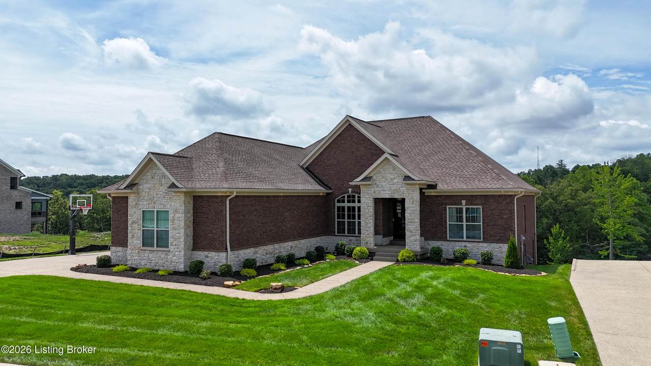 8022 Wooded Ridge Dr - Photo 1