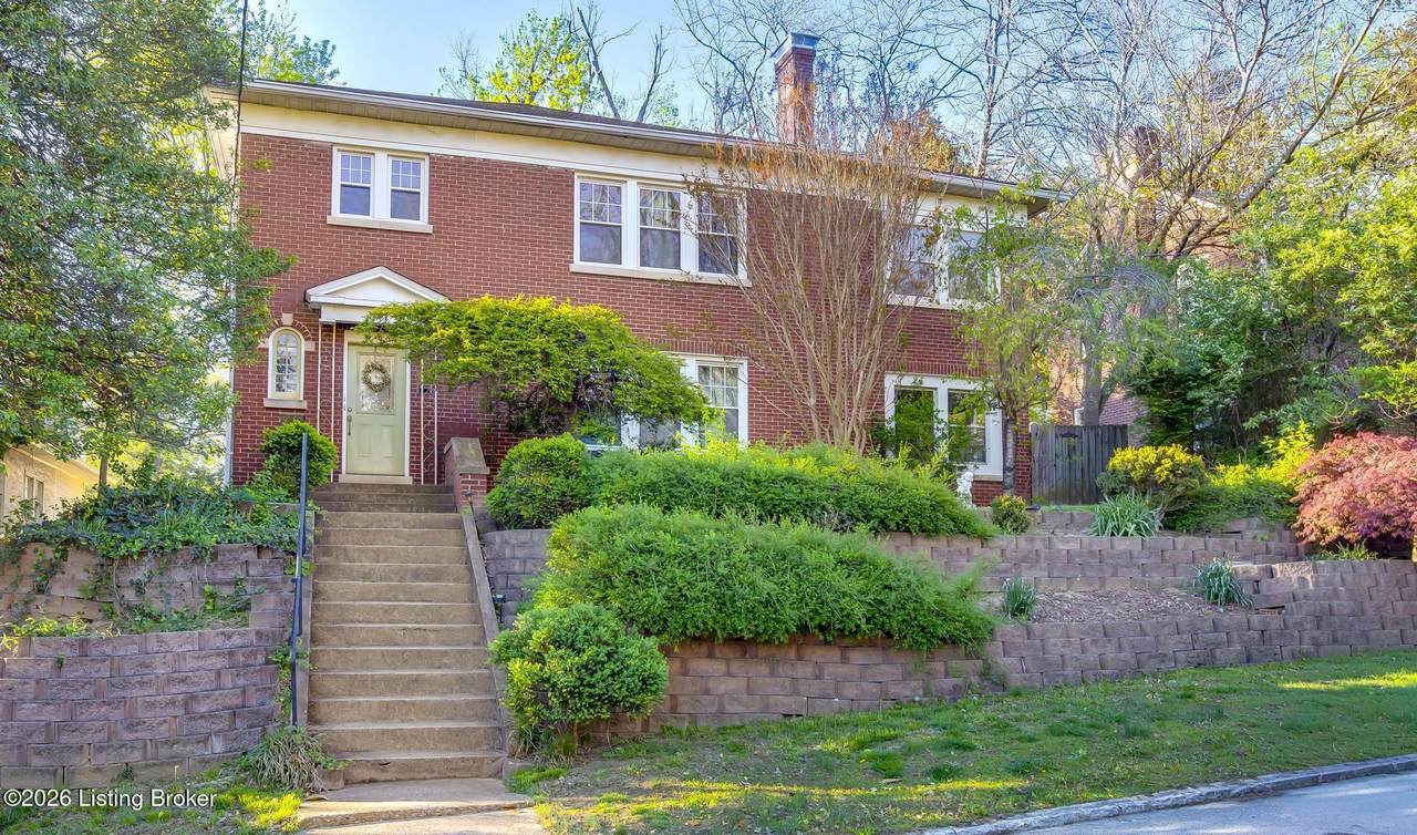 1433 Rosewood Ave - Photo 1