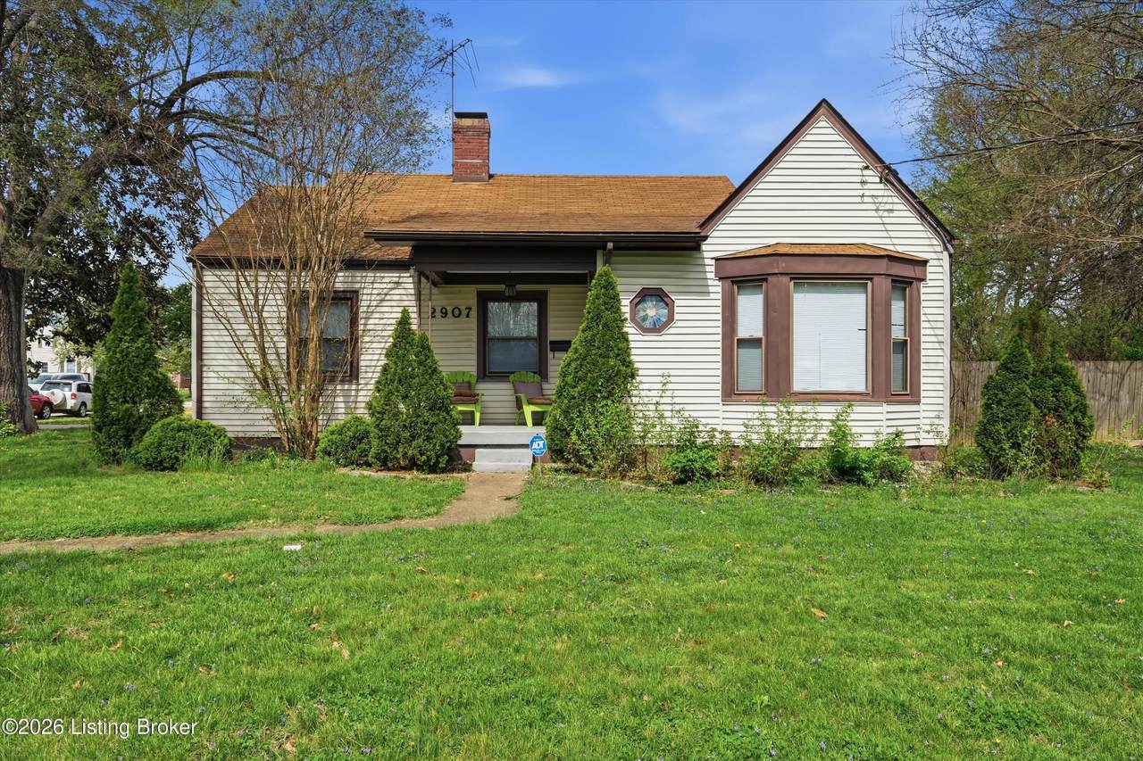 2907 Ralph Ave - Photo 1
