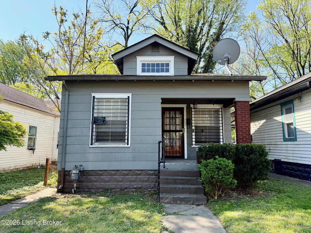 1768 Hill St - Photo 1